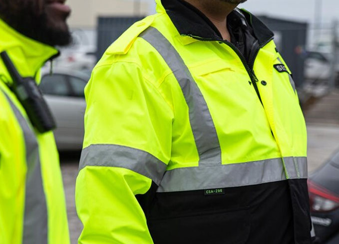 Reflective Vests: Enhancing Safety and Visibility in Work Environments